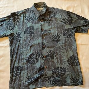 Men's Casual Button Down Shirt - Tropical Leaf Design